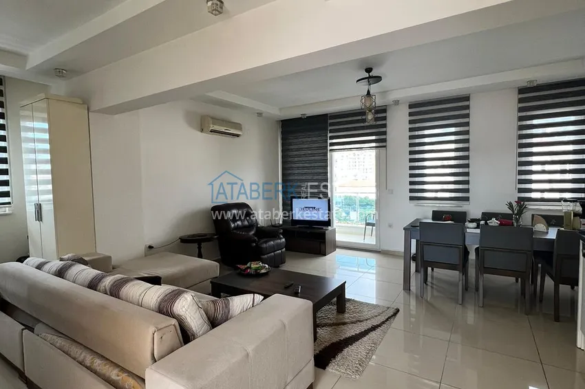 Приобрести Огромная двухкомнатная квартира с мебелью в центре Алании, район пляжа Клеопатра 2 