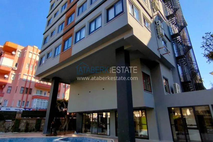 Двухкомнатная квартира с мебелью в центре Алании – 700 м от пляжа  2 