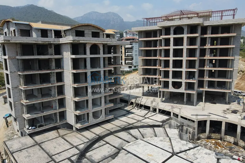 Квартиры просторных планировок в роскошной резиденции с отельной инфраструктурой – Оба, Чиплаклы 13 