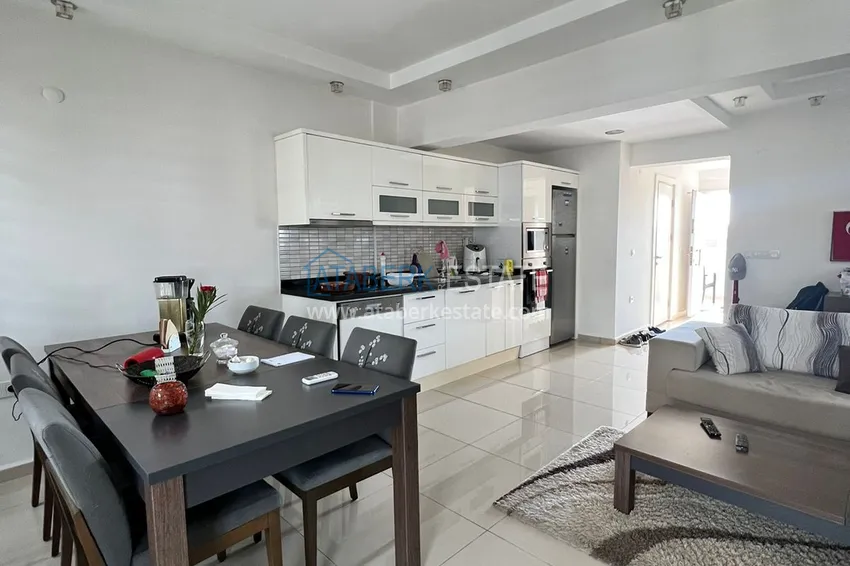 Приобрести Огромная двухкомнатная квартира с мебелью в центре Алании, район пляжа Клеопатра 3 