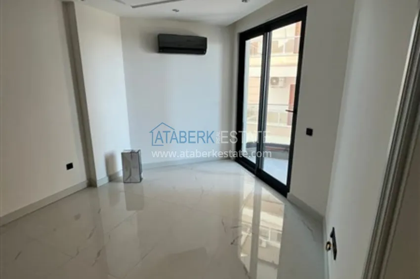 Приобрести Квартира 1+1 в новом комплексе сегмента премиум на первой береговой линии в районе Оба 4 