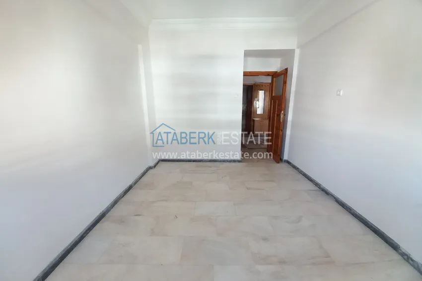 Приобрести Квартира в центре Алании с отдельной кухней и видом на горы в 150 м от пляжа Клеопатра 5 