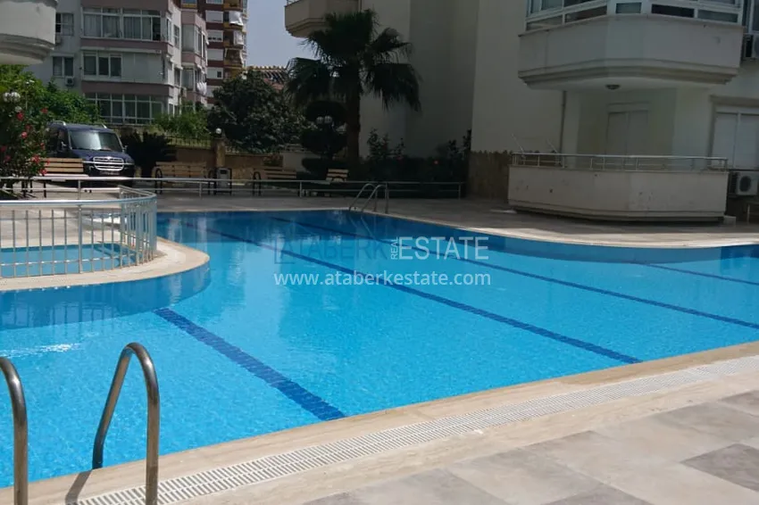 Трехкомнатная меблированная квартира в центре Алании 2