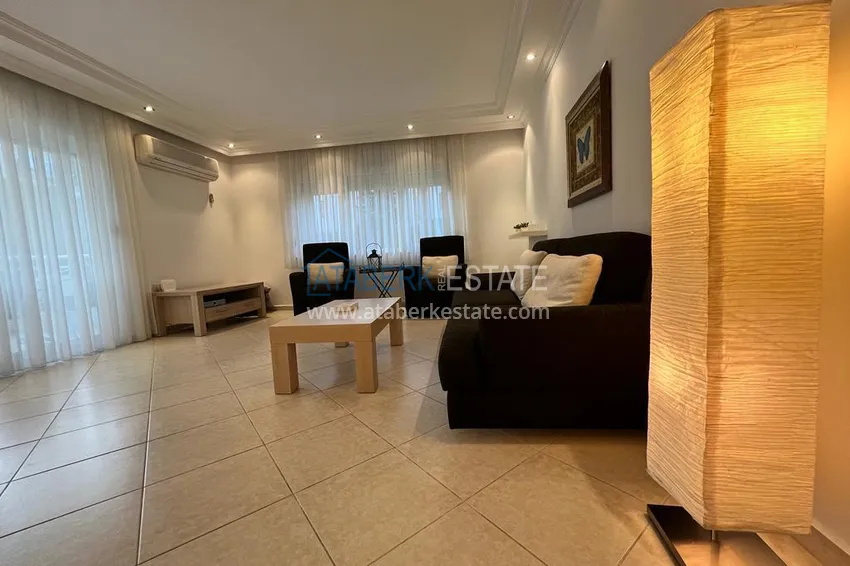 Приобрести Трехкомнатная меблированная квартира в центре Алании 6