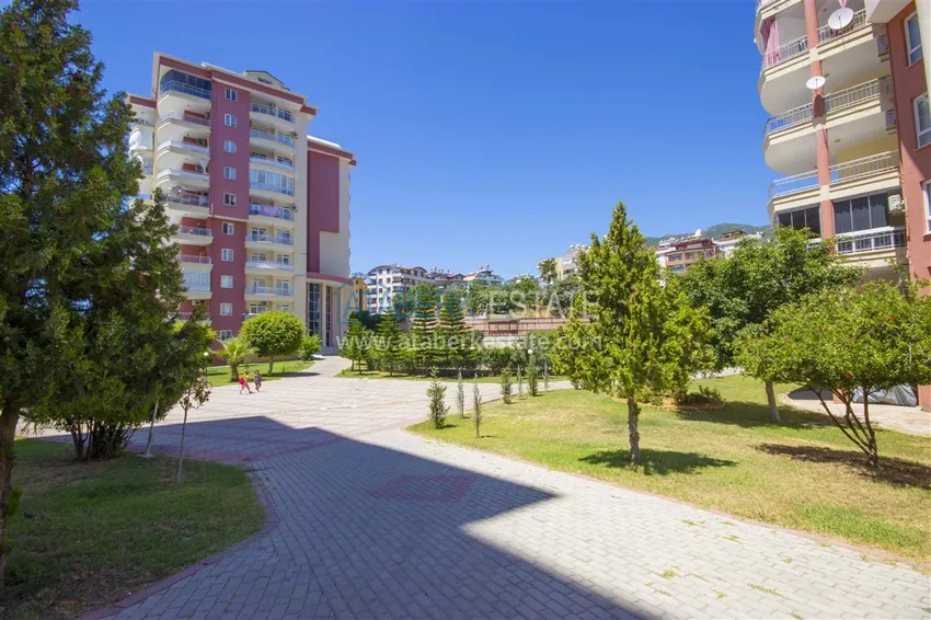 Квартира 2+1 с мебелью и застекленными балконами в районе Алании открытом для ВНЖ - Джикджилли 5 