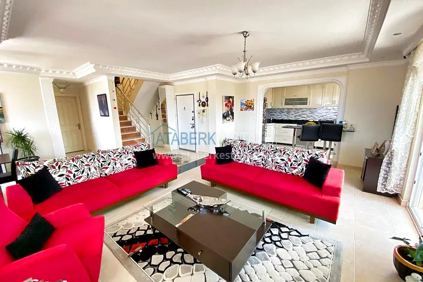 Приобрести Пентхаус-дуплекс 3+1 в Махмутларе с мебелью, застекленным балконом и видом на море 6 