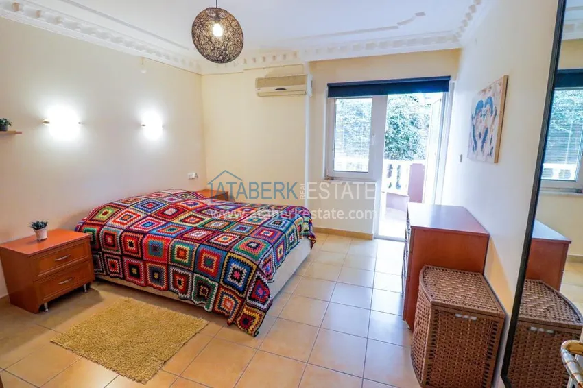 Приобрести Просторная двухкомнатная квартира с мебелью и тремя балконами – центр Алании, Дамлаташ 6 