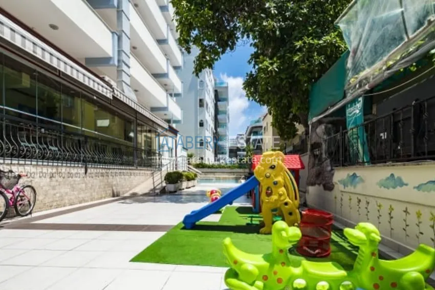 Огромная двухкомнатная квартира с мебелью в центре Алании, район пляжа Клеопатра 7 