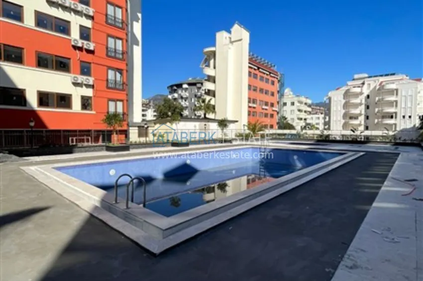 Квартира 1+1 в новом комплексе сегмента премиум на первой береговой линии в районе Оба 6 