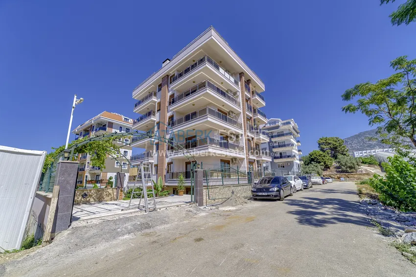 Квартира 3+1 в районе Кестель после ремонта с отдельной кухней в 150 м от моря  7 