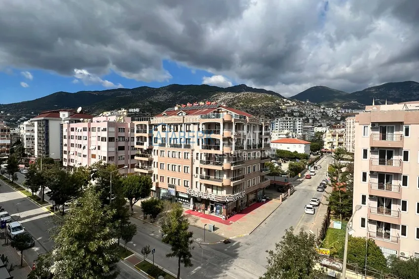 Приобрести Огромная двухкомнатная квартира с мебелью в центре Алании, район пляжа Клеопатра 8 