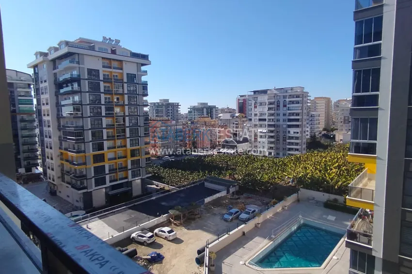 Приобрести Квартира с чистовой отделкой от собственника в новостройке – Алания, район Махмутлар 8 