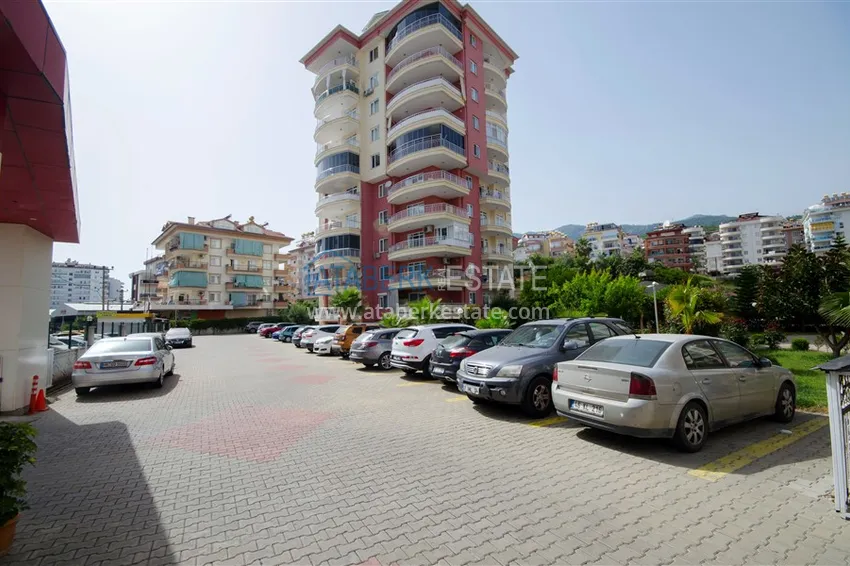 Квартира 2+1 с мебелью и застекленными балконами в районе Алании открытом для ВНЖ - Джикджилли 9 