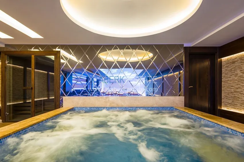 Квартира 1+1 меблированная с видом на горы, центр Алании район пляжа Клеопатра 9 