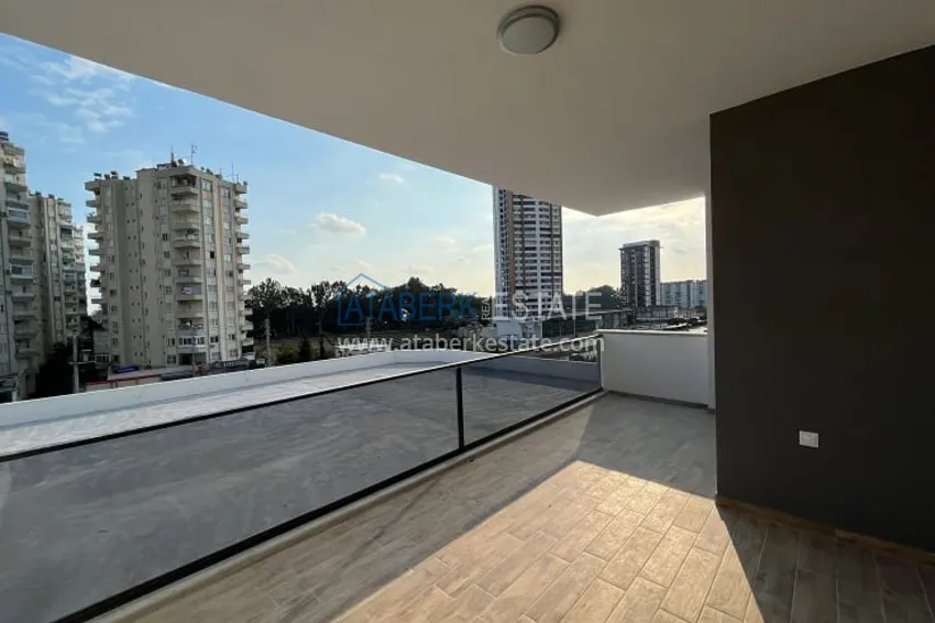 Приобрести Апартаменты 2+1 в новом жилом комплексе в районе Мезитли-Мерсин 21 