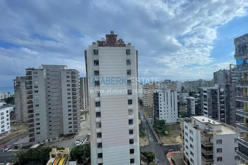 Квартира 3+1 с видом на море и горы в районе Тедже-Мерсин 7 