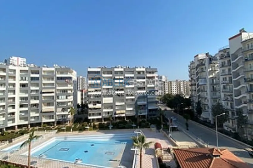 Трехкомнатные апартаменты на второй береговой линии в районе Тедже-Мерсин 2 