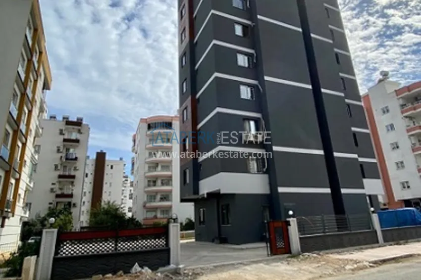 Квартира 1+1 с чистовой отделкой, в новом ЖК район Мезитли-Мерсин 1 