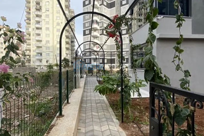 Квартира-дуплекс, с чистовой отделкой в районе Мезитли-Мерсин 2 
