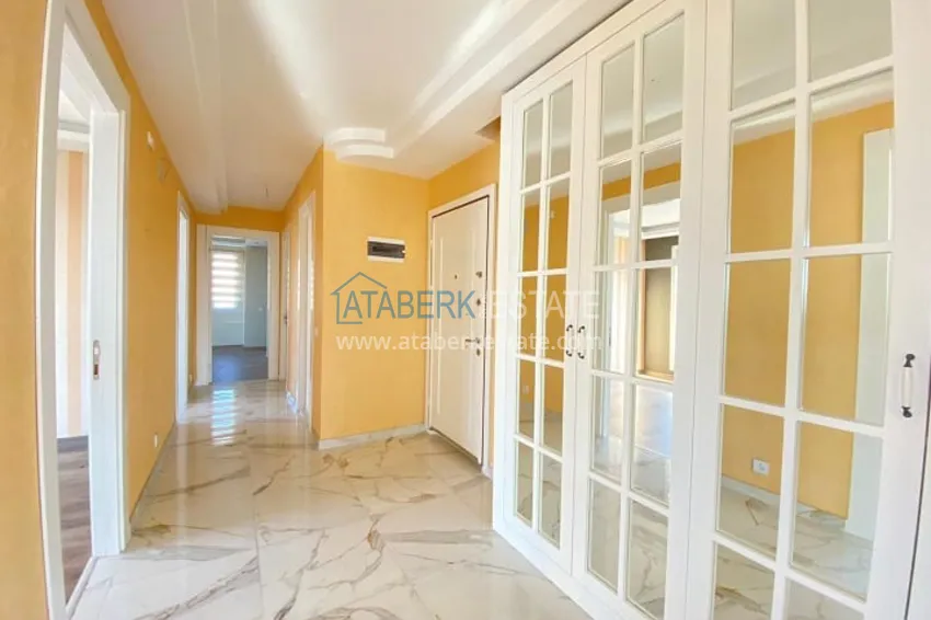 Приобрести Квартира 3+1 с застекленными балконами, частично вид на море, в центральном районе Мерсина-Мезитли 17 