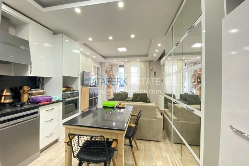 Приобрести Квартира 2+1 на второй береговой линии в районе Акдениз-Мезитли 2 