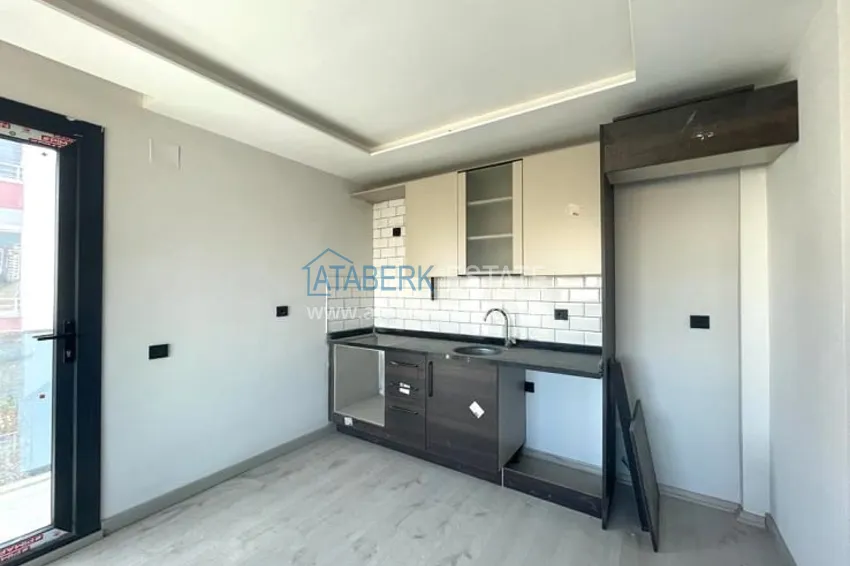 Приобрести Апартаменты 2+1 в небольшом городском комплексе в районе Енишехир-Мерсин 7 