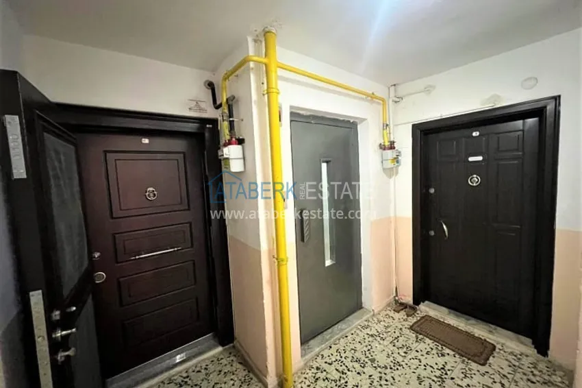 Просторная четырехкомнатная квартира на первой береговой линии район Мезитли-Мерсин 8 