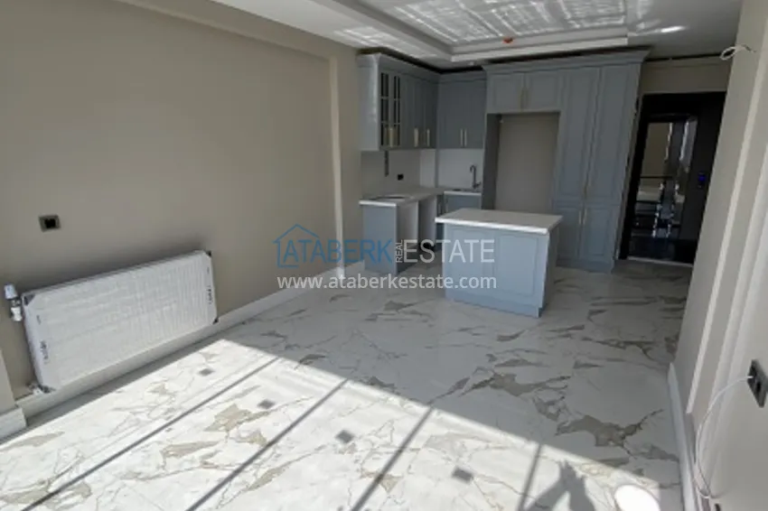 Приобрести Трехкомнатные апартаменты в новом жилом комплексе в районе Мезитли-Мерсин 1 