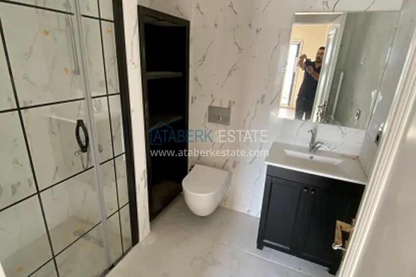 Приобрести Трехкомнатные апартаменты в новом жилом комплексе в районе Мезитли-Мерсин 12 