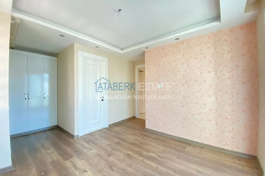 Приобрести Квартира 3+1 с застекленными балконами, частично вид на море, в центральном районе Мерсина-Мезитли 11 