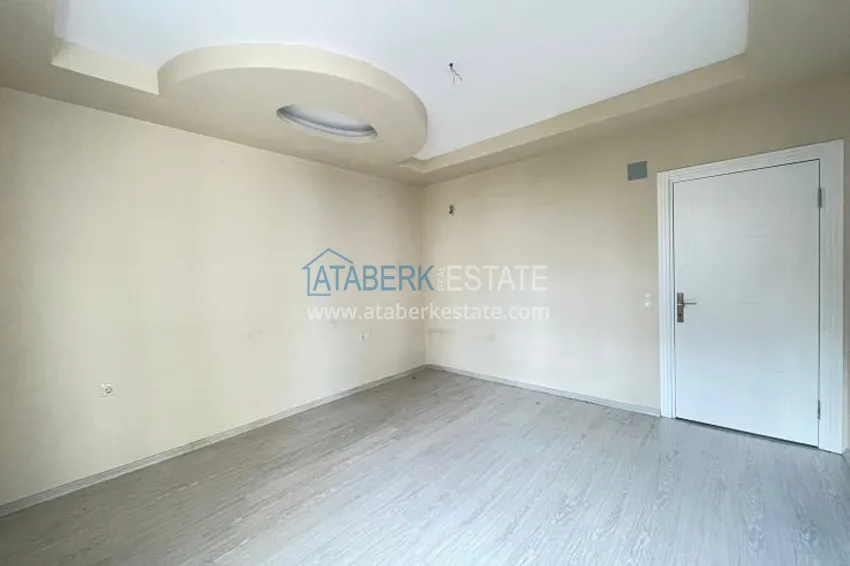 Приобрести Трёхкомнатная квартира в небольшом жилом комплексе в районе Тедже-Мерсин 5 