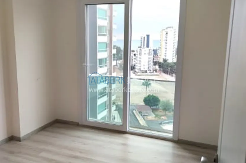 Приобрести Квартира 3+1 с видом на море, в современном комплексе с инфраструктурой в районе Тедже-Мерсин 3 