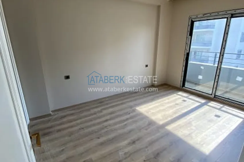 Приобрести Трехкомнатные апартаменты в новом жилом комплексе в районе Мезитли-Мерсин 5 