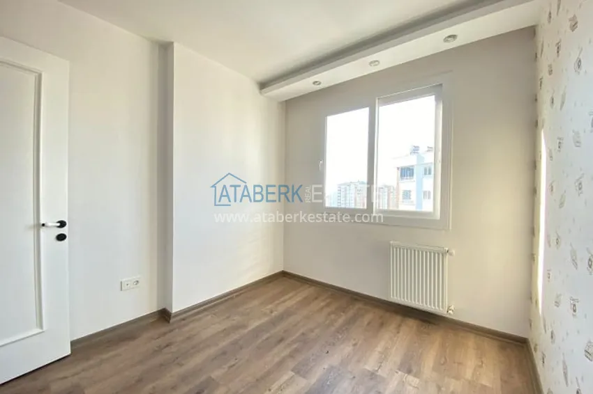 Приобрести Квартира 3+1 с застекленными балконами, частично вид на море, в центральном районе Мерсина-Мезитли 6 