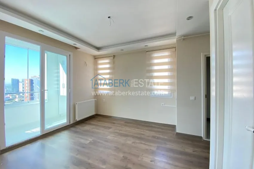 Приобрести Квартира 3+1 с застекленными балконами, частично вид на море, в центральном районе Мерсина-Мезитли 10 