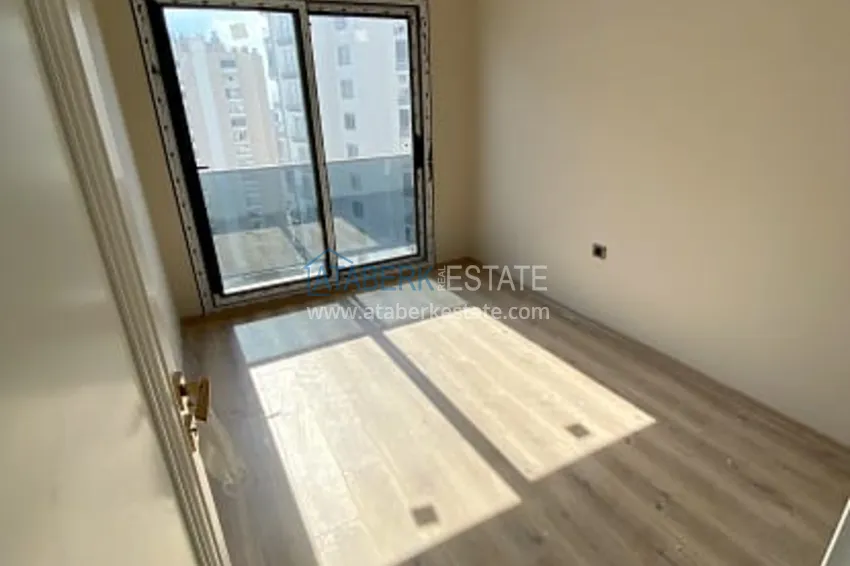 Приобрести Трехкомнатные апартаменты в новом жилом комплексе в районе Мезитли-Мерсин 7 