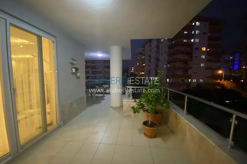 Приобрести Четырехкомнатная квартира с мебелью в Алании - район Тосмур 10 