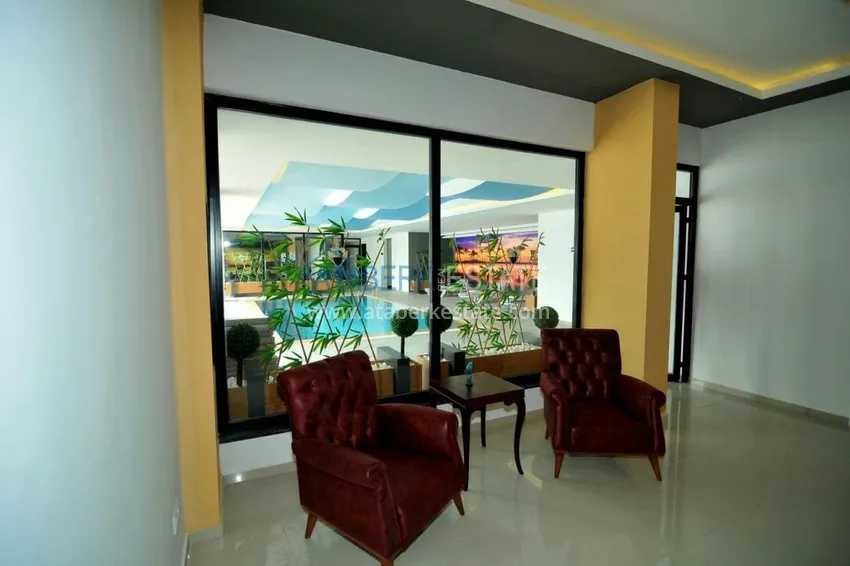 Садовый дуплекс 2+1 в Кестеле с мебелью в благоустроенном комплексе, подходит для гражданства 13 