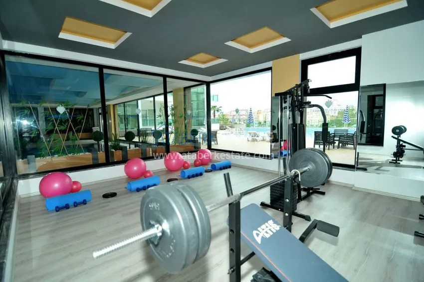 Садовый дуплекс 2+1 в Кестеле с мебелью в благоустроенном комплексе, подходит для гражданства 17 