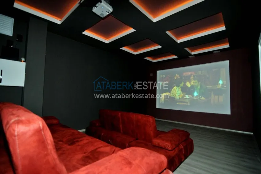 Садовый дуплекс 2+1 в Кестеле с мебелью в благоустроенном комплексе, подходит для гражданства 19 