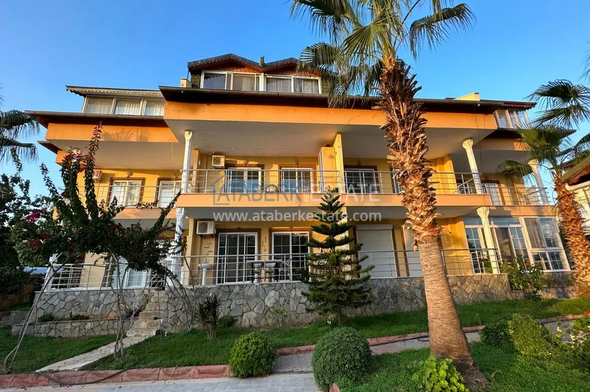 Трехэтажная вилла с мебелью в Алании - район Демирташ. Подходит под гражданство 1 