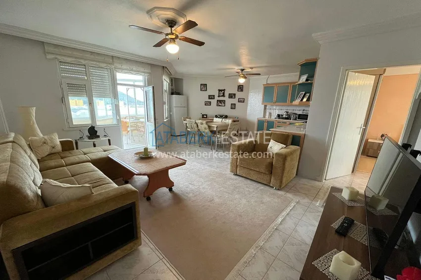 Приобрести Просторная четырехкомнатная квартира с 3 спальнями и открытым видом на горы в Газипаше 2 