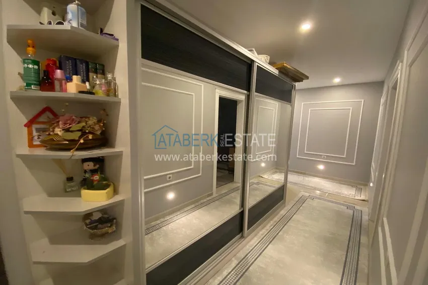 Приобрести Четырехкомнатная квартира с мебелью в Алании - район Тосмур 1 