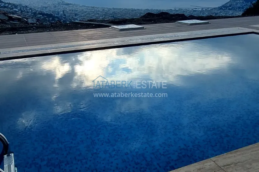Вилла в Алании, район Тепе – триплекс на два хозяина с панорамным видом  4 