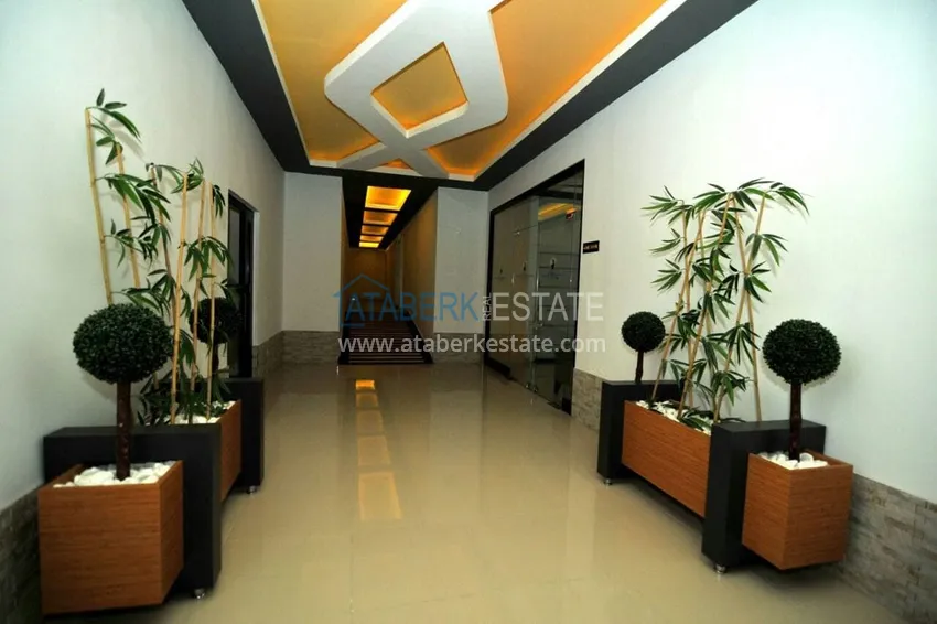 Садовый дуплекс 2+1 в Кестеле с мебелью в благоустроенном комплексе, подходит для гражданства 21 