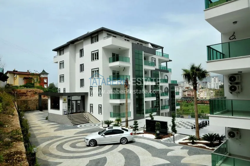 Садовый дуплекс 2+1 в Кестеле с мебелью в благоустроенном комплексе, подходит для гражданства 4 