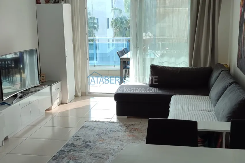 Приобрести Квартира 1+1 с мебелью и застеклённым балконом в комплексе с богатой инфраструктурой, район Оба – Алания 3 