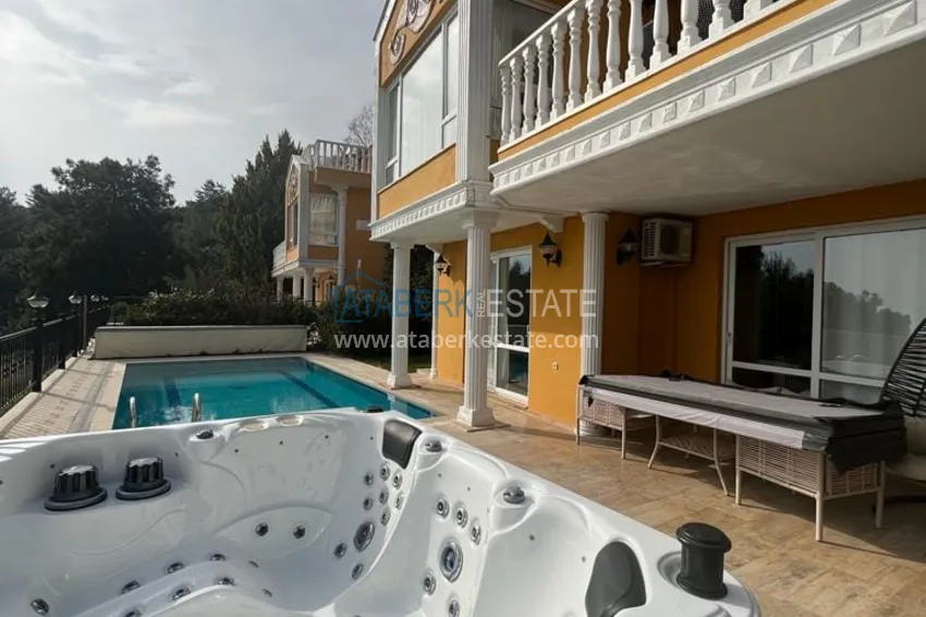 Меблированная вилла с видовыми характеристиками в районе Бекташ Алания 3 