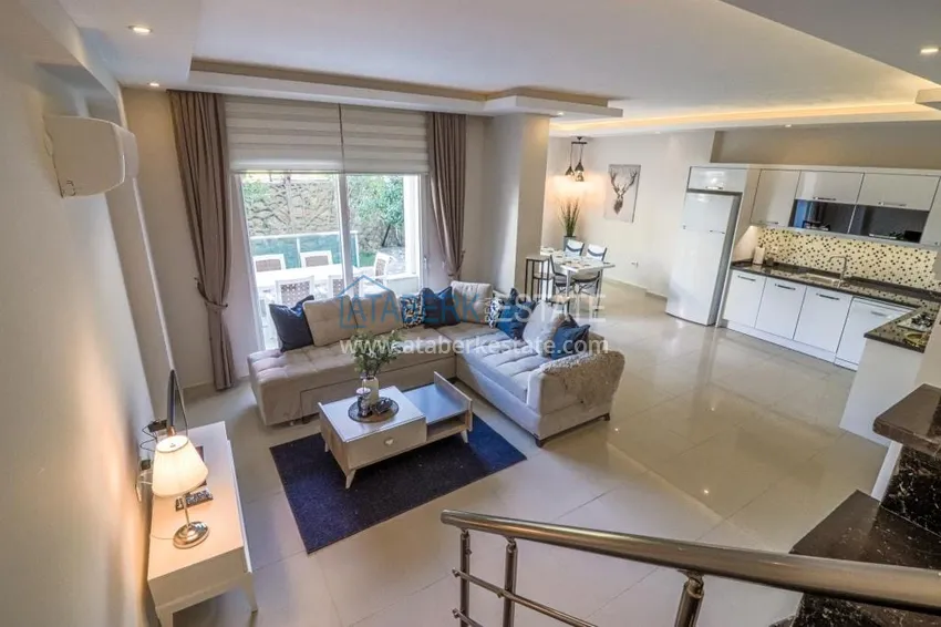 Приобрести Садовый дуплекс 2+1 в Кестеле с мебелью в благоустроенном комплексе, подходит для гражданства 4 