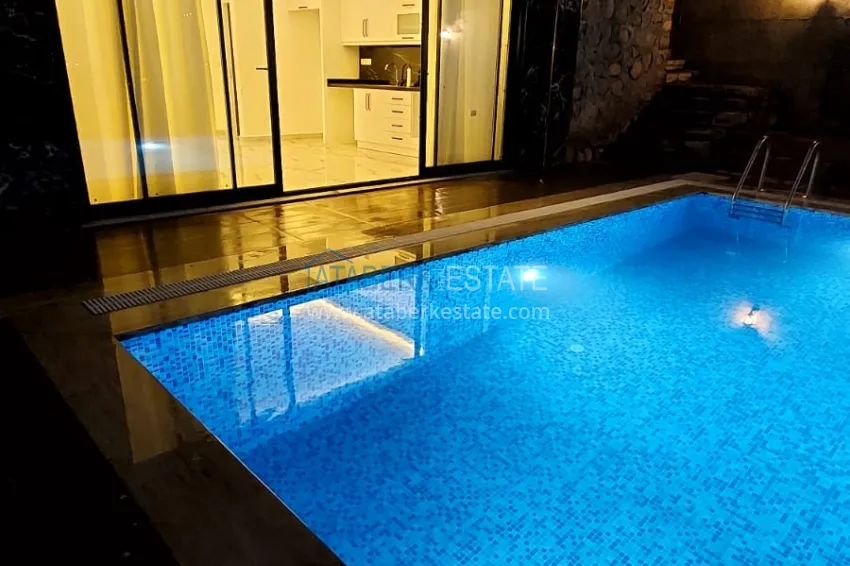 Вилла в Алании, район Тепе – триплекс на два хозяина с панорамным видом  6 